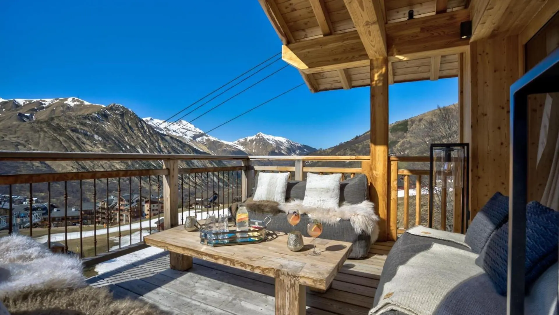 Velvet Peaks: Discover A Secret Chalet In Ischgl Apartment 0*,  Austria