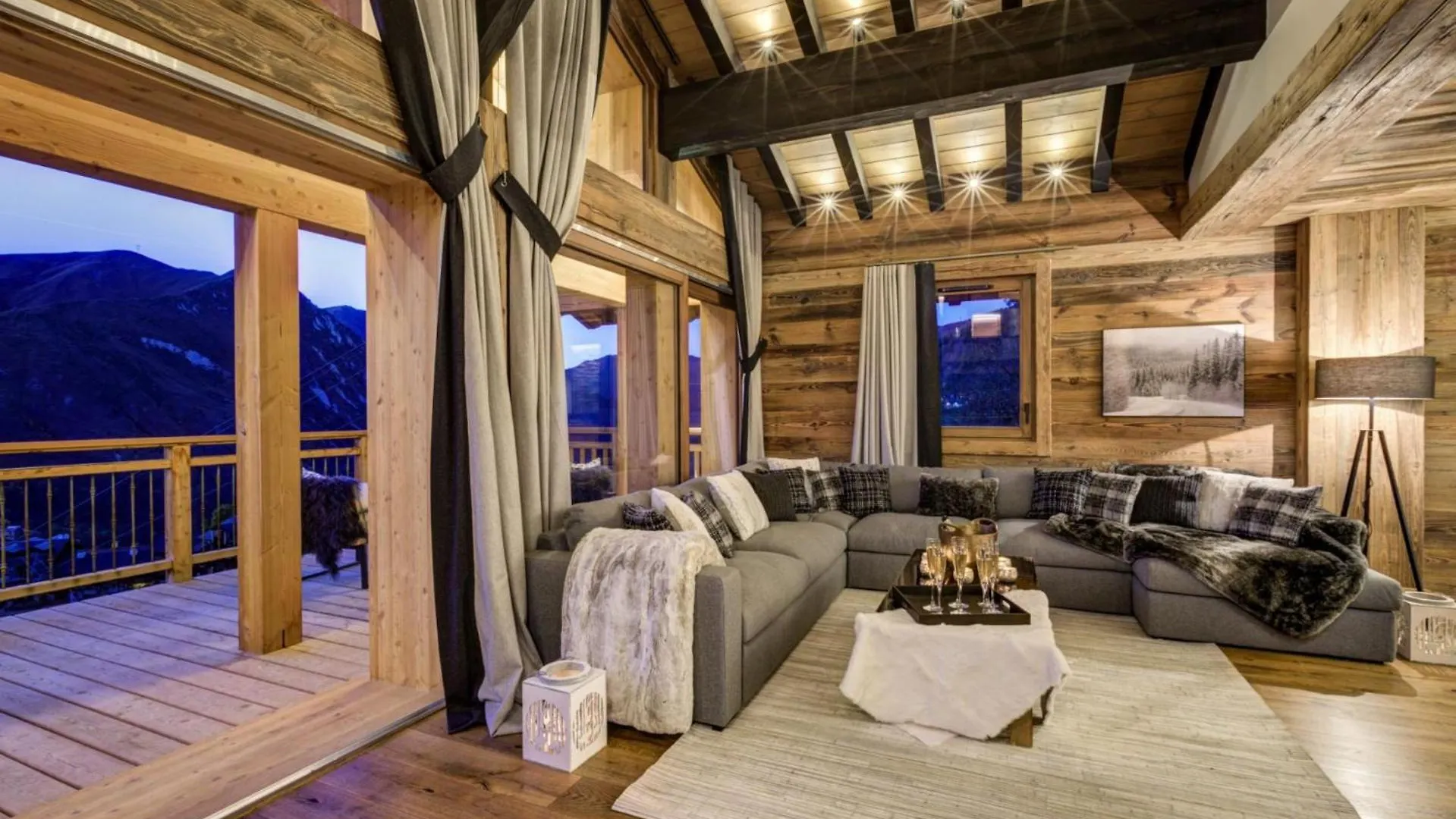 Velvet Peaks: Discover A Secret Chalet In Ischgl Apartment